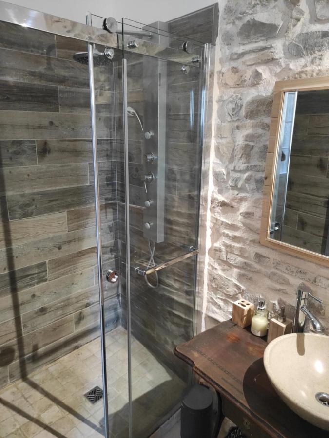La Vigneronne Des Costieres Bed & Breakfast Vauvert Eksteriør bilde